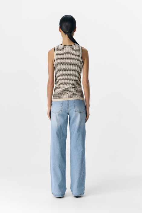 Object objester re pattern tank top div